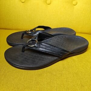 VIONIC Women's High Tide Aloe Black Leather Flip Flop Toe-Post Sandals Size 9